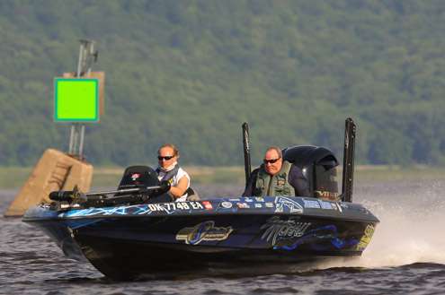 <p>James Elam is on the move running the main channel.</p> 