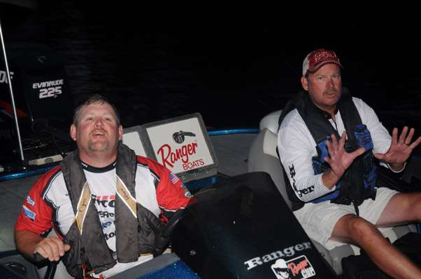 <p>Kenneth Ryals of Mississippi and Jon Harshbarger of Texas acknowledge that they are Boat No. 10 for take-off.</p>
