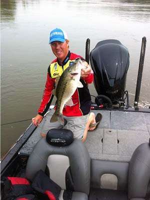 <p>Greg Vinson with fish number five â a 4-pound spot. Photo by Bassmaster Marshal Kenny Yarnell. </p>

