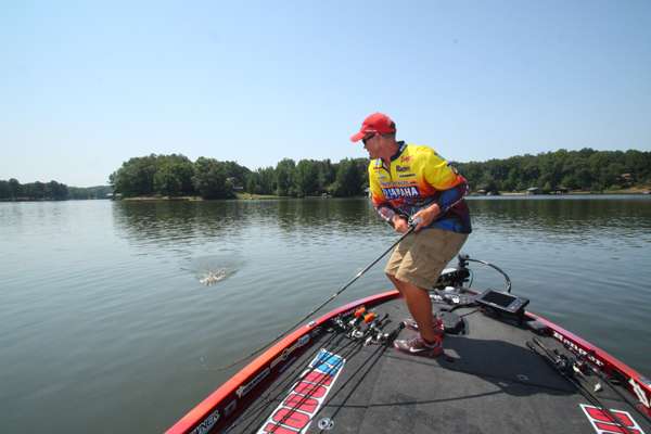 <p><strong>10:58 a.m. </strong>Combs returns to a ledge he fished earlier and hooks a big bass on a crankbait.</p>

