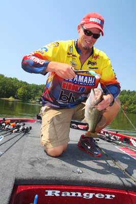 <p><strong>11:06 a.m. </strong>Heâs on a roll! Combs cranks up a 3-8 largemouth off the ledge.</p>

