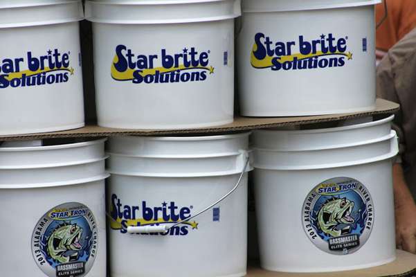 <p>Hey thanks Star brite dudes for sponsoring the Alabama River event...this is no gratuitous plug but man, can't thank the sponsors enough for helping us keep this sport afloat. Buy the sponsors stuff if you can, you help them, they help us, you get to keep watching your favorite sport...simple math.<br />
	 </p>
