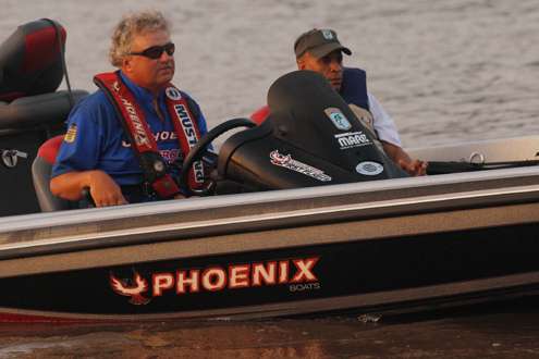 <p>Kelly Pratt, who won here in 2011, is considered one of the odds-on favorites any time thereâs money on the line on the James River.</p>
