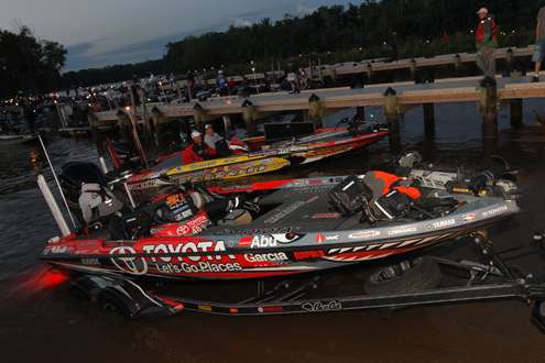 <p>Elite Series pros Mike Iaconelli and Boyd Duckett launched simultaneously.</p>
