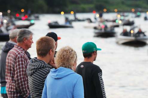 <p>Fans on the dock cheered for their favorite anglers.</p>
