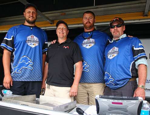 <p>Steve Gould, Greg Paquin, Mike Andrews and Lions offensive lineman Jeff Backus. </p>
