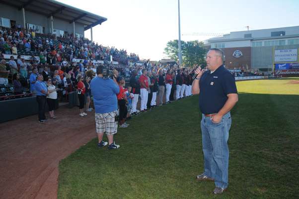 <p>B.A.S.S. Nation Tournament Director Jon Stewart sang the National Anthem at the Erie Seawolves minor league baseball game the night before and repeated his performance at the next morningâs launch.</p>
