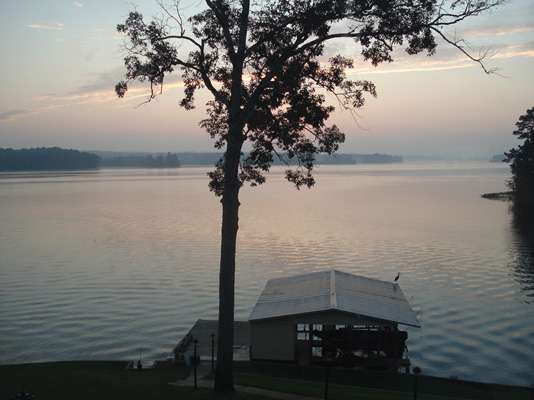 <p>
	<strong>No. 8: Lake Jordan, Alabama</strong></p>
<p>
	Lake Jordan is a 6,800-acre impoundment on the Coosa River and has more than 188 miles of shoreline.</p>
