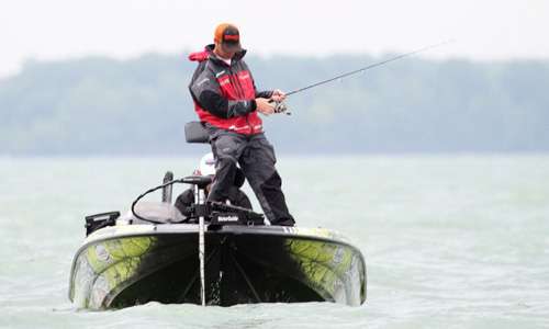 <p>Like most of the anglers, Remitz kept a steady eye on his electronics.</p>
