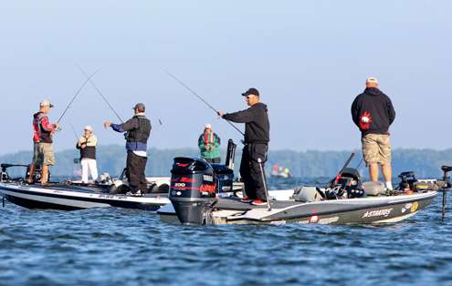 <p>Several anglers were fishing in a crowd on Day 2.</p>
