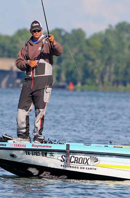 <p>James Niggemeyer started the morning in 7th place with 16 pounds, 6 ounces. </p>
