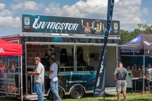 The fans are checking out the Livingston Lure display.  When you come early, you get to check out all the cool sponsor displays.