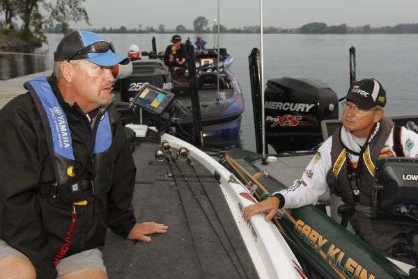 <p>Mark Davis and Gary Klein share thoughts before takeoff. Between them, Davis and Klein have 45 Bassmaster Classic qualifications. </p> 