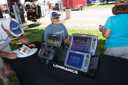 Lowrance HDs are on display.