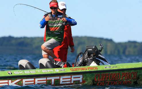 <p>Clifford Pirch started Day Three in second place. Watch as he puts an estimated 16 pounds in his boat today.</p>
