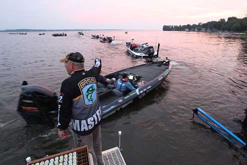 <p>Competitors make their way past inspection and out on to Lake Oneida for Day One of competition.</p>
