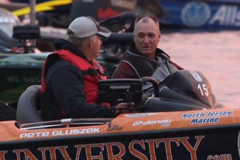 <p>Pete Gluszek speaks with this co-angler on Day One of Northern Open #2.</p>
