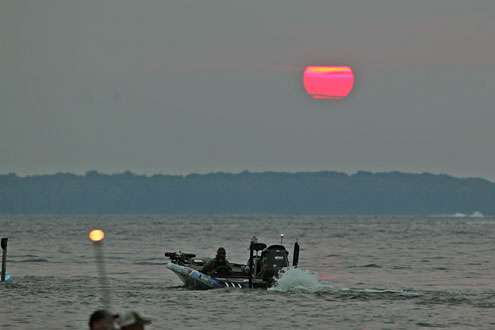 <p>A fast rising morning sunrise peaks through overcast skies on Day One of Northern Open #2.</p>
