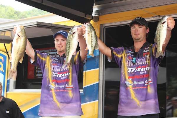 <p>Jacob Hardy and Jake Lawrence of Bethel barely missed the cut, finishing 6th with 22-11; a mere 3 ounces from the cut.</p>
