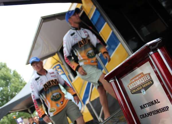 <p>Day Two leaders Tom Frink and Jacob Nummy of AUM were last to weigh.</p>
