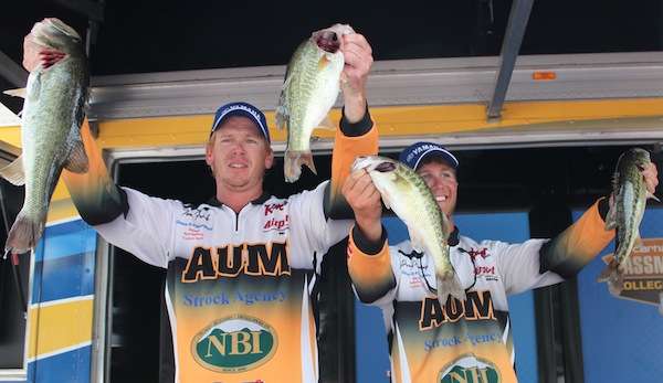 <p>AUM displays their catch, including the 5-6 that Frink caught early on the final day.</p>
