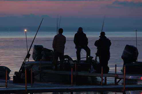 <p>Co-anglers chat as Day Two of the Bass Pro Shops Northern Open #2 gets underway</p>
