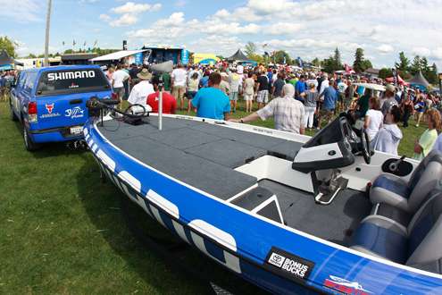 <p>A Shimano rig is on display at the venue.</p>
