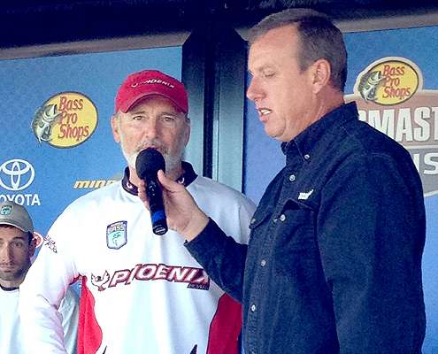 Tournament Director Chris Bowes was kind enough to let me say a few words on stage at the Lake Erie Open.