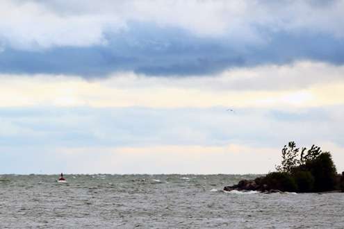 The jagged edges on the horizon indicate big waves on Lake Erie. 