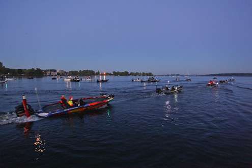 Competitors blast off to their first fishing location on Day One of the Toyota All-Star Week.