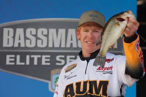 Tom Frink from AUM shows his nice fish on stage.