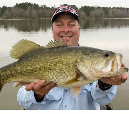 Mark Berger
10 pounds, 4 ounces
Private lake, La.
3/8-ounce Rattleback jig (black/blue)