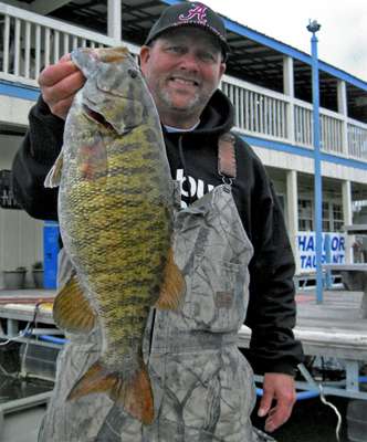 Rick Hart
6 pounds
Pickwick Lake, Ala.
4-inch live shiner
