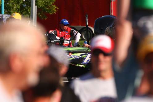 The final four anglers, including 2013 Bassmaster Classic champion Cliff Pace, weighed in for the last day of the Toyota All-Star Week and Evan Williams Bourbon Championship in Muskegon, Mich.