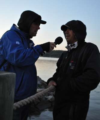 Mercer interviews leader Ryan Lavigne before takeoff. Lavigne starts the day 1 pound ahead of his nearest competitor.