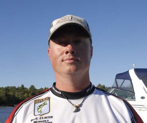 Phil Curtis of Ontario works for the Canadian government in the Fisheries & Oceans department, but he spends almost as much time chasing around his 3-year-old. Heâs a member of the Muskoka Bassmasters, and heâs representing his province in the championship for the first time.