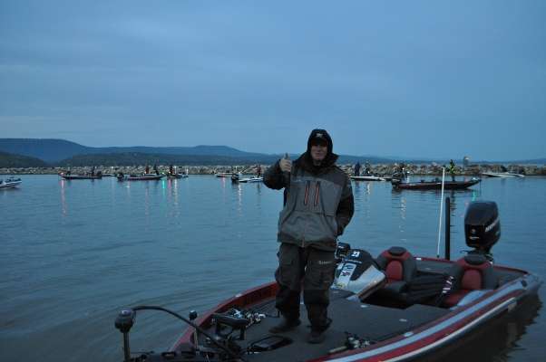 The boats are in position for launch now, and Keegan Graves of Idaho gives a thumbs up to the fans.