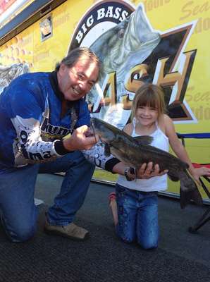 Bob with Isabella Stroman with her Catfish on Day 2.