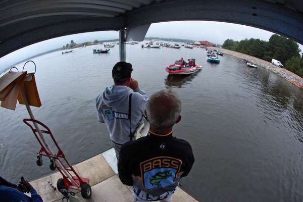 The final flight files into line for Day One at Ross Barnett. 