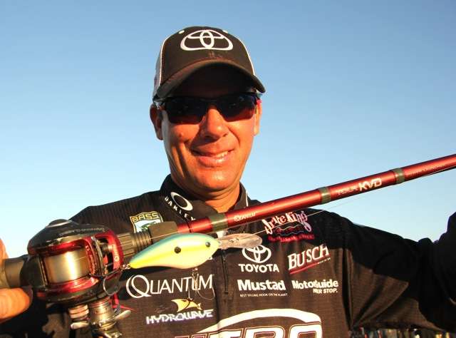 KVDâs primary tools for taking on Conroe included a long 7â 10â model# TKVD7105MB rod, paired with his beloved 5.3:1 Quantum Cranking Classic reel, and a deep diving Strike King 6XD.