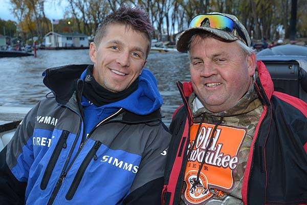 Jeff Holthans wasnât in the tournament, but he knew he was in for a great day on the water with Bassmaster Elite Series pro Chad Pipkens.