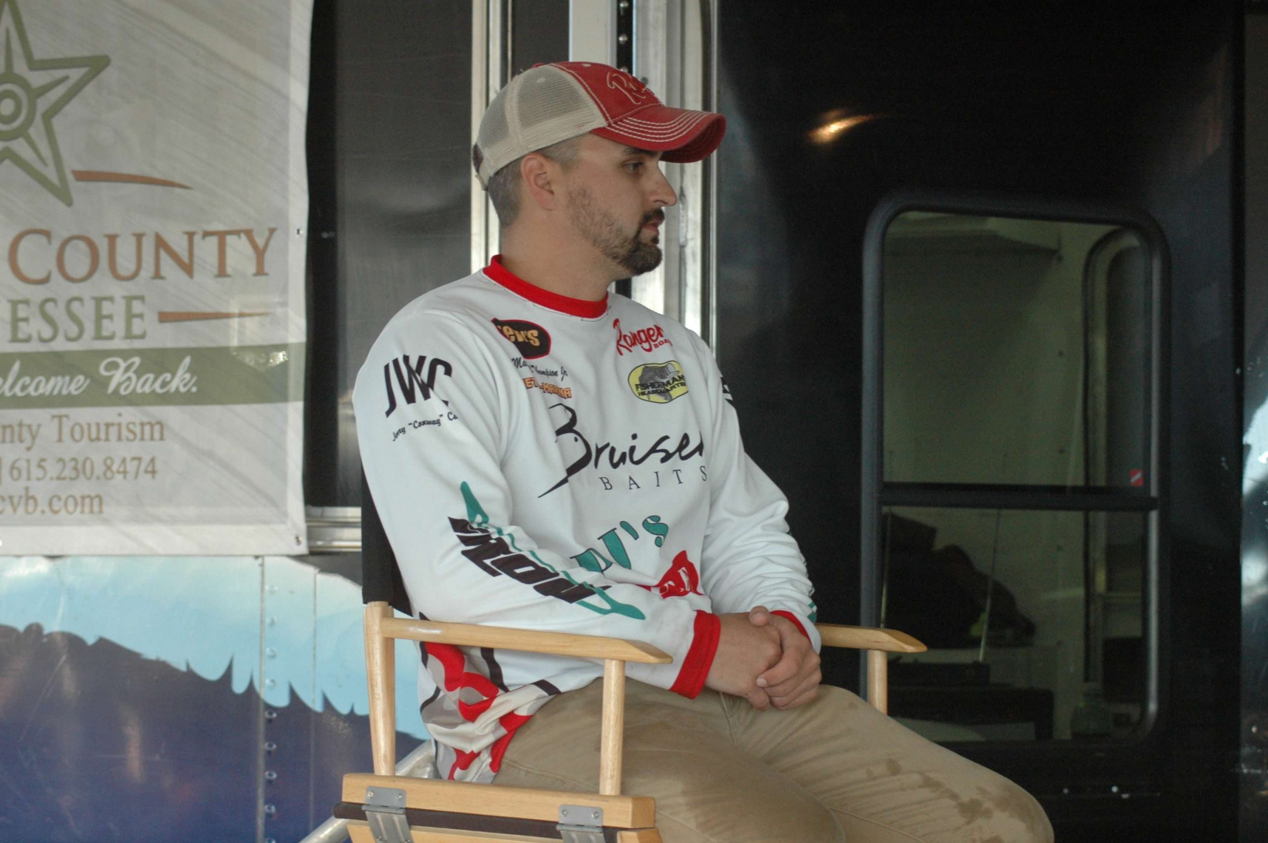 Marshall Thompson takes the lead and warms up the hot seat. His fate rests on the next and final angler to weigh in. 