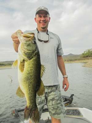 <b>Britt Beck</b>
11 pounds, 9 ounces
Lake El Salto, Mexico
6-inch Zoom Lizard (watermelon seed)

