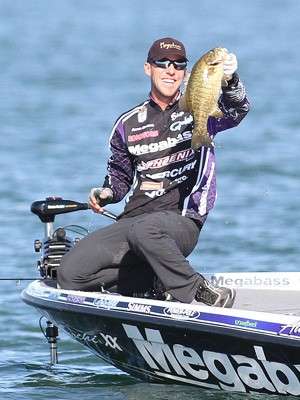 It looked impossible for Aaron to catch Edwin at first...