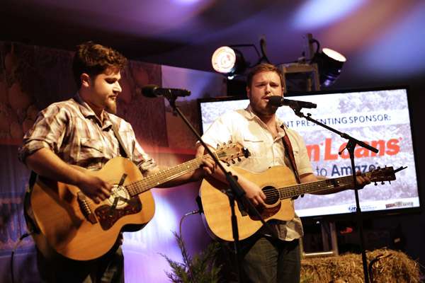 Attendees enjoyed a live music set from Trey Calloway and Andrew Russell of the Nightcrawlers.