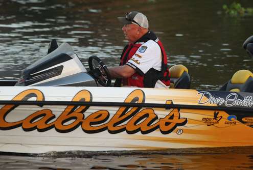 Elite Series pro Dave Smith was one of the last boats to leave the launch area on Day One. 
