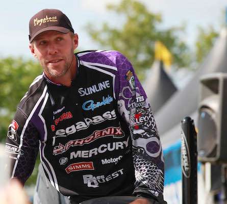 <p>Martens kept it rolling at the Evan Williams Showdown at St. Lawrence River with a strong 5th place finish. He was now ranked 2nd in AOY points behind Edwin Evers.</p>
