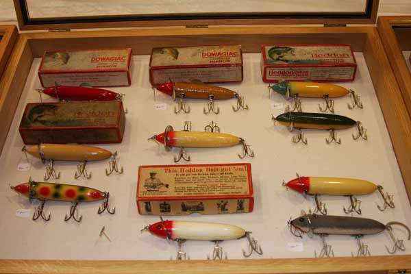 Washington man's passion is carving antique fishing lures