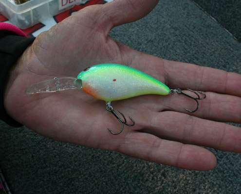 <p>
	This Norman Deep Little N still has stock hooks on it. Note the size for later reference. Short recommends doing this with any medium running crankbait, something that gets into the 10- to 11-foot range. âTraditionally, this is a late winter or prespawn deal or anytime Iâm not getting a real good hook-up ratio.â</p>

