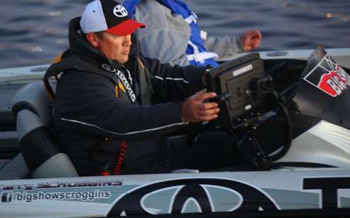 Elite Series pro Terry Scroggins pinpoints a waypoint on his GPS. 